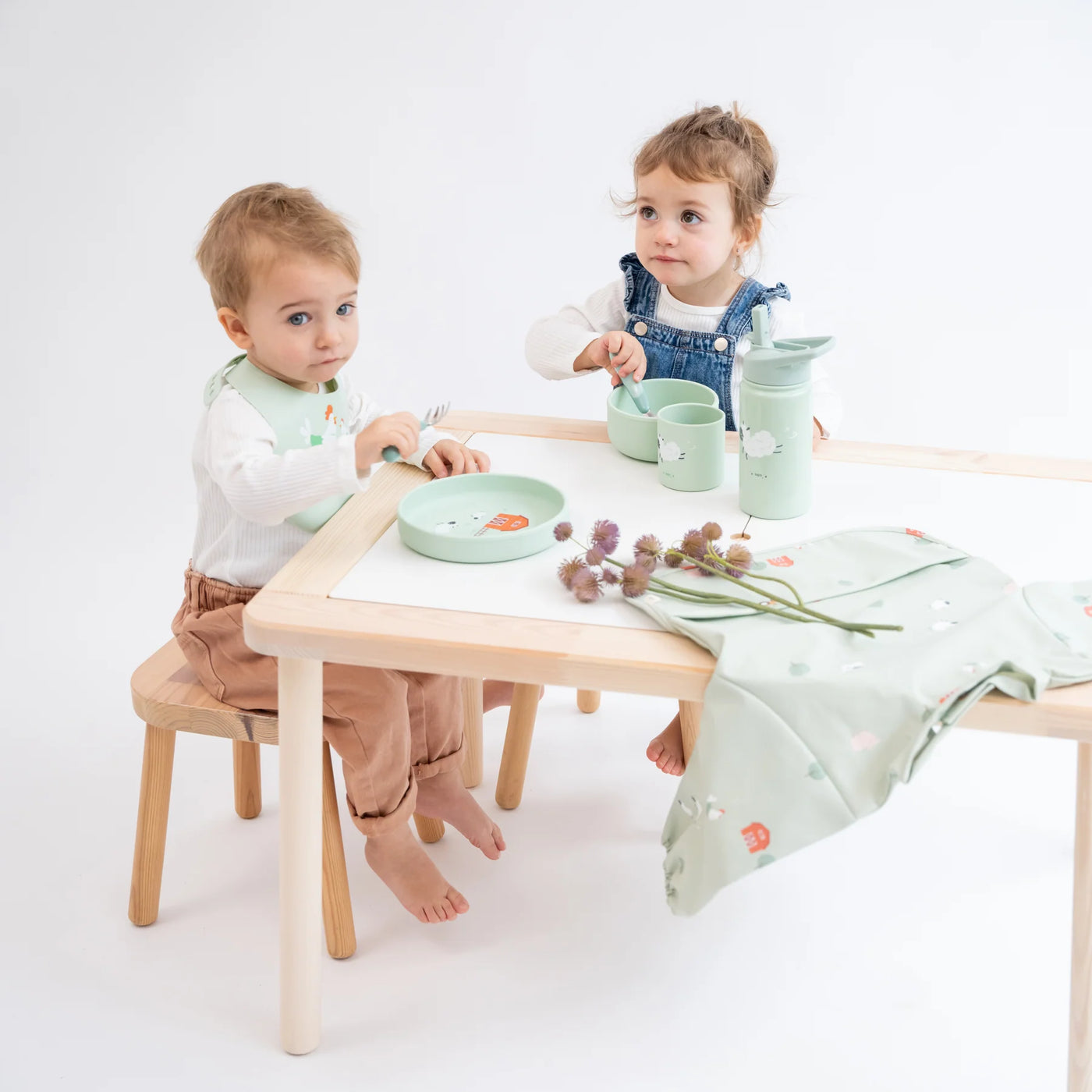 Babero Impermeable con Mangas Funny Farm - Saro