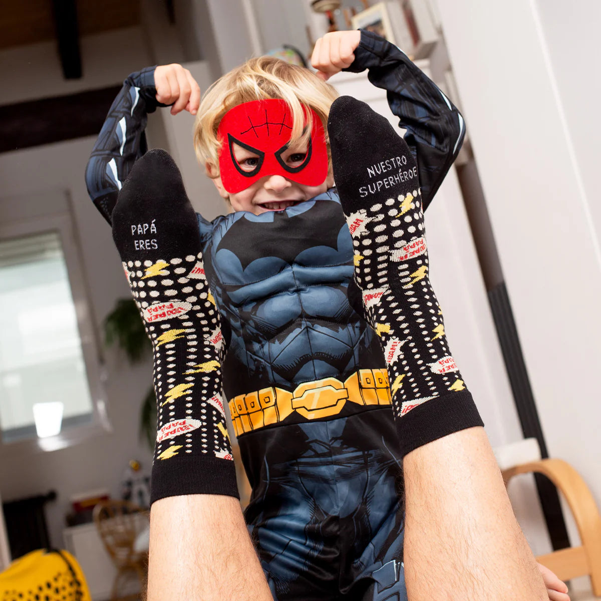 Kit Taza + Calcetines "Papá eres nuestro superhéroe" - UO