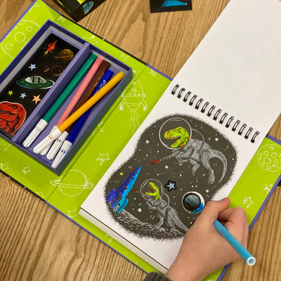 Colouring Set: Dinosaurios en el espacio - Tiger Tribe