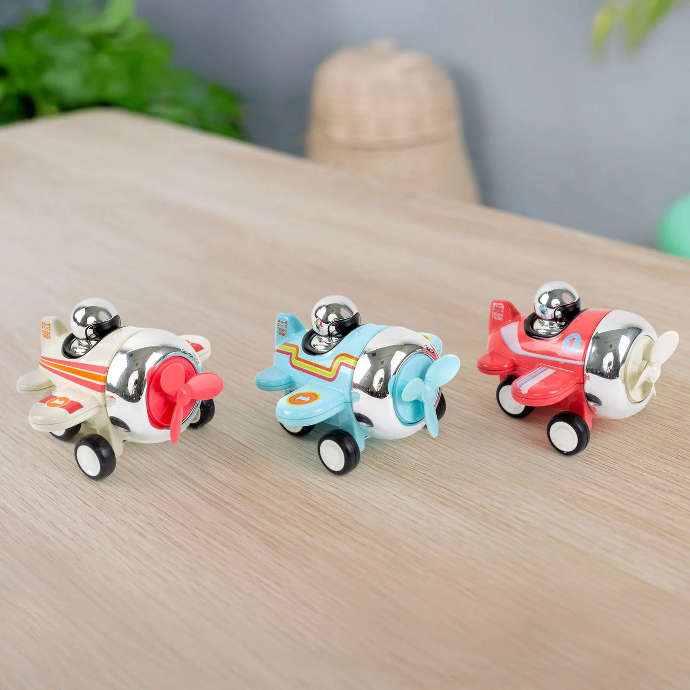 Aviones de Carreras Retro Miniatura - Tiger Tribe